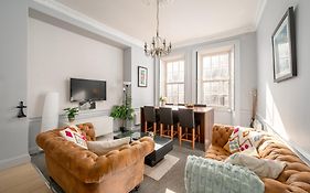F&O Apartments - Vip Royal Mile 2 Bed Apartment - Sleeps 4